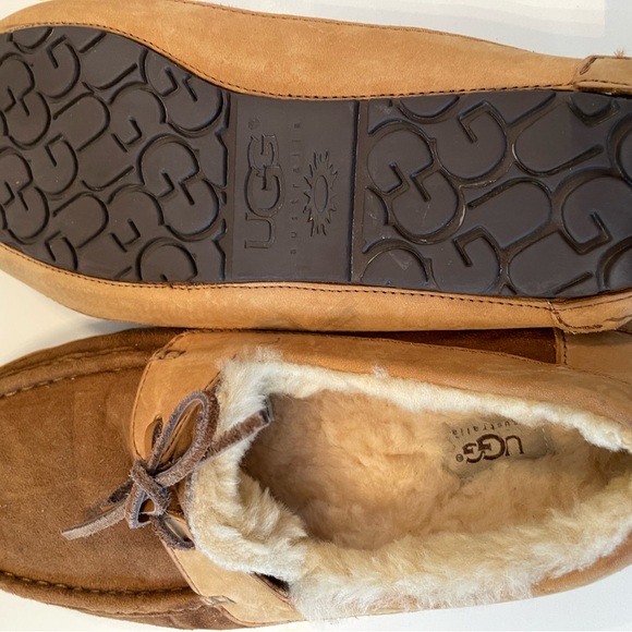 UGG Slippers for Men - Picture 6 of 6
